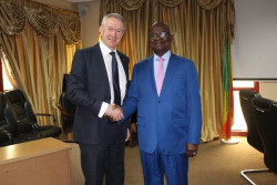 ICC Registrar Peter Lewis meets with Malian Minister of Justice Tiéna Coulibaly © Ministère de la Ju